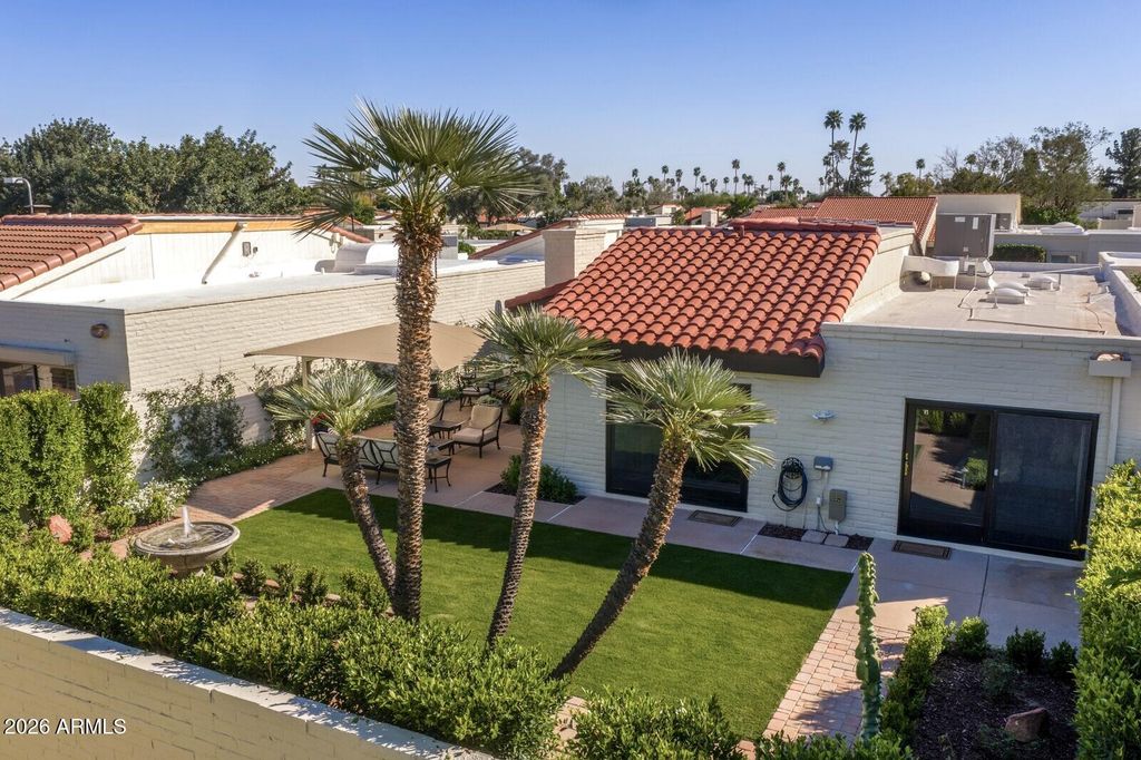 Image 30 of property listing at 7328 E TUCKEY Lane, Scottsdale, AZ 85250