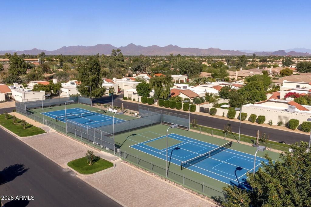Image 33 of property listing at 7328 E TUCKEY Lane, Scottsdale, AZ 85250
