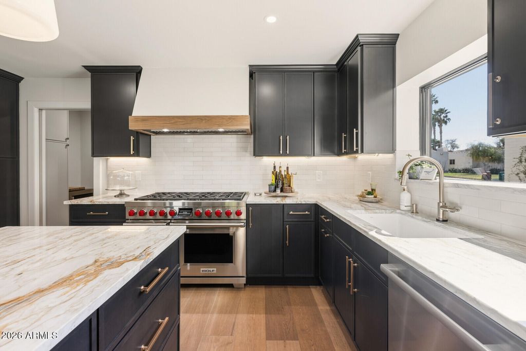 Image 6 of property listing at 7328 E TUCKEY Lane, Scottsdale, AZ 85250