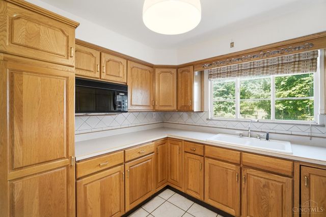 3841 Kilbourne Avenue, Cincinnati, OH 45209