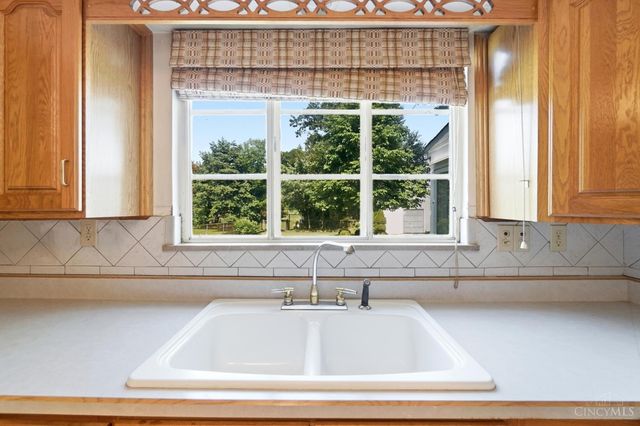 3841 Kilbourne Avenue, Cincinnati, OH 45209