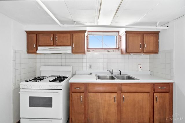 3841 Kilbourne Avenue, Cincinnati, OH 45209