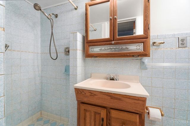 3841 Kilbourne Avenue, Cincinnati, OH 45209