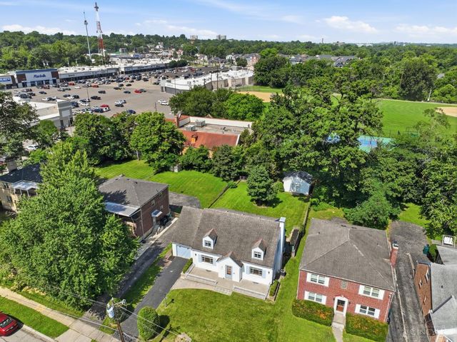 3841 Kilbourne Avenue, Cincinnati, OH 45209