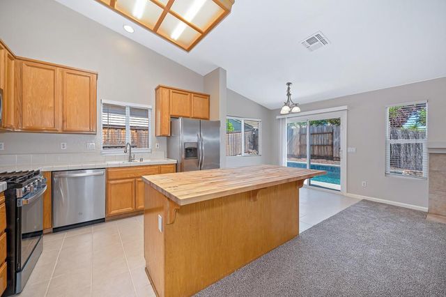 1641 Grouse Run Cir, Roseville, CA 95747