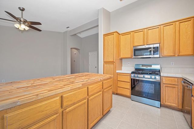 1641 Grouse Run Cir, Roseville, CA 95747