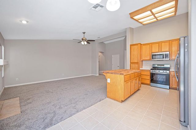 1641 Grouse Run Cir, Roseville, CA 95747