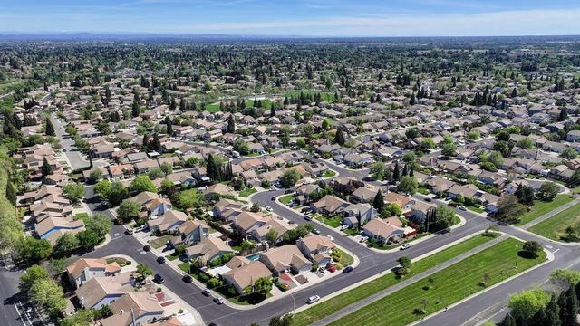 1641 Grouse Run Cir, Roseville, CA 95747