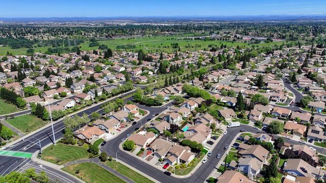 1641 Grouse Run Cir, Roseville, CA 95747