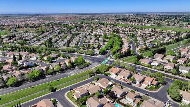 1641 Grouse Run Cir, Roseville, CA 95747