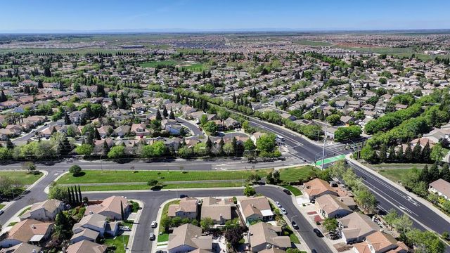 1641 Grouse Run Cir, Roseville, CA 95747