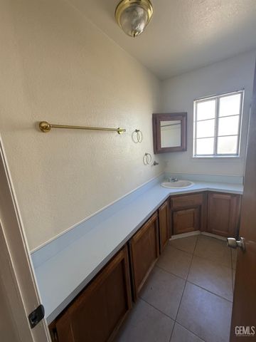 22608 Mariposa Road, Tehachapi, CA 93561