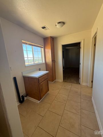 22608 Mariposa Road, Tehachapi, CA 93561