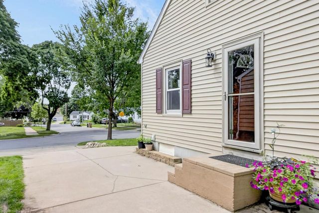 3918 Rockwell Drive, Madison, WI 53714