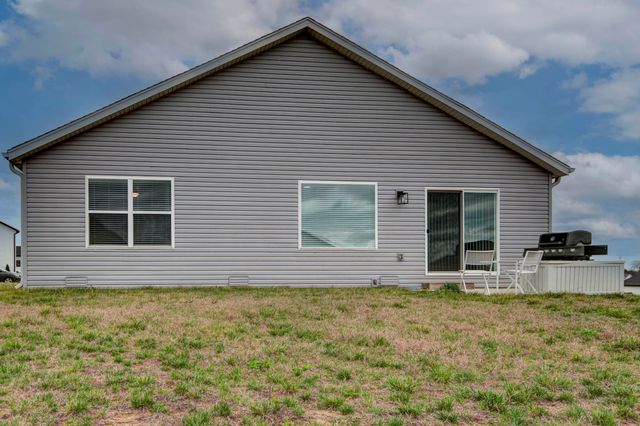 402 N Big Horn Road, Nixa, MO 65714