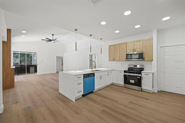 3519 SANDBURG LOOP, Plant City, FL 33566