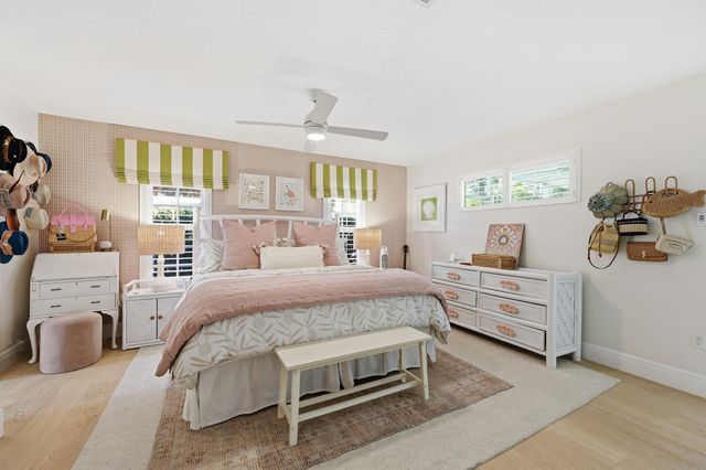 61 Pinehill Trail W, Tequesta, FL 33469