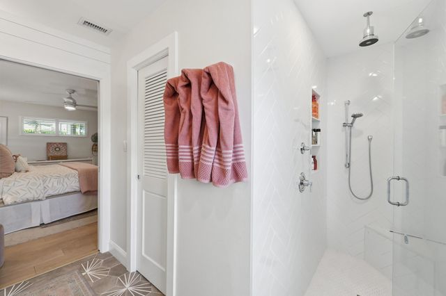 61 Pinehill Trail W, Tequesta, FL 33469