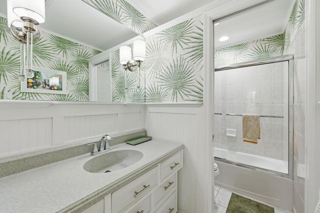 61 Pinehill Trail W, Tequesta, FL 33469