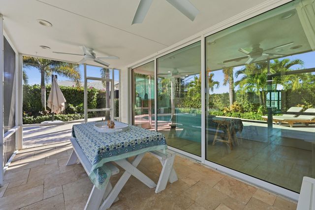 61 Pinehill Trail W, Tequesta, FL 33469