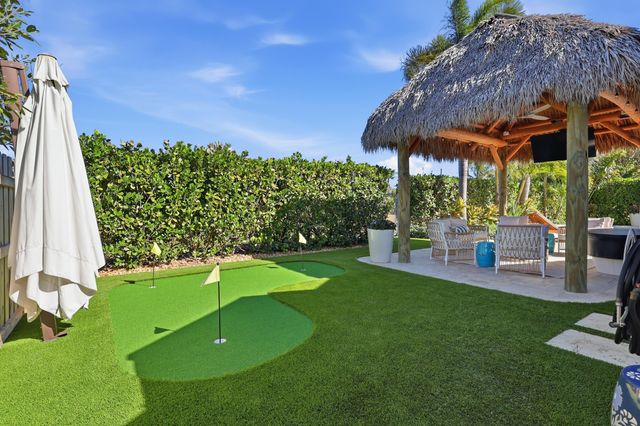 61 Pinehill Trail W, Tequesta, FL 33469