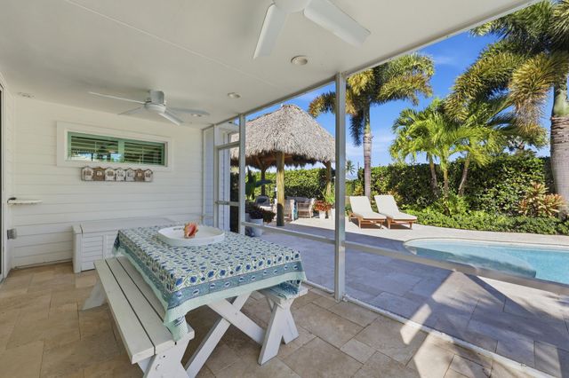 61 Pinehill Trail W, Tequesta, FL 33469