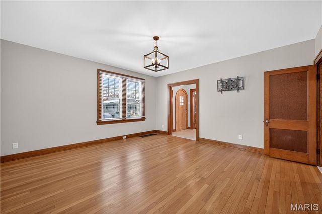 221 N Benton Avenue, St Charles, MO 63301