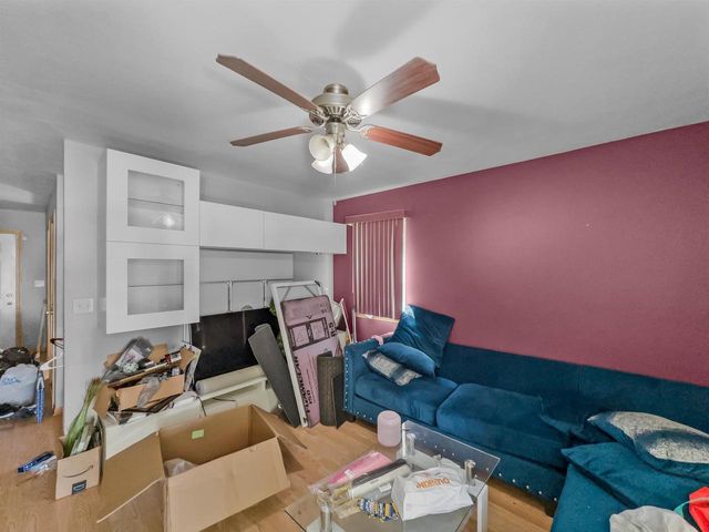 2850 N 21ST STREET, Milwaukee, WI 53206