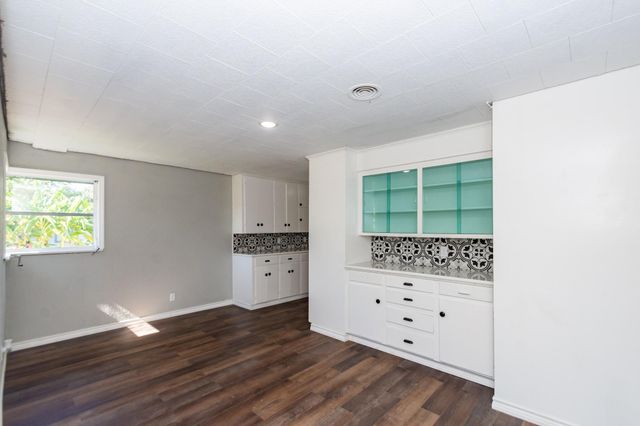 1230 W 4th Street, Freeport, TX 77541