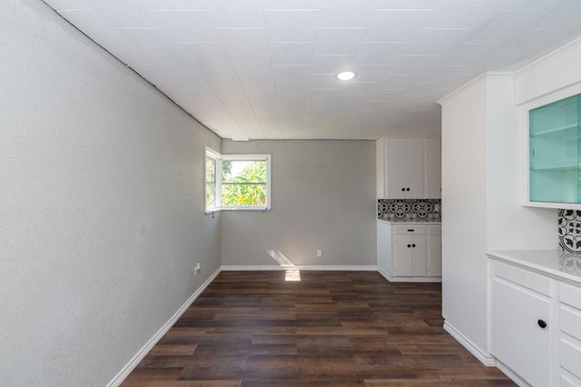 1230 W 4th Street, Freeport, TX 77541