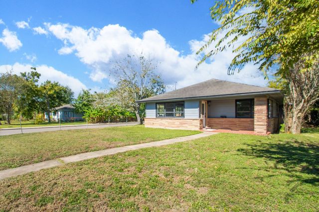 1230 W 4th Street, Freeport, TX 77541