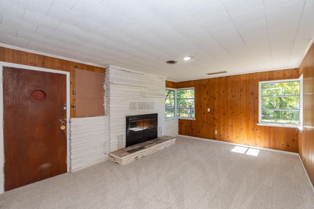 1230 W 4th Street, Freeport, TX 77541