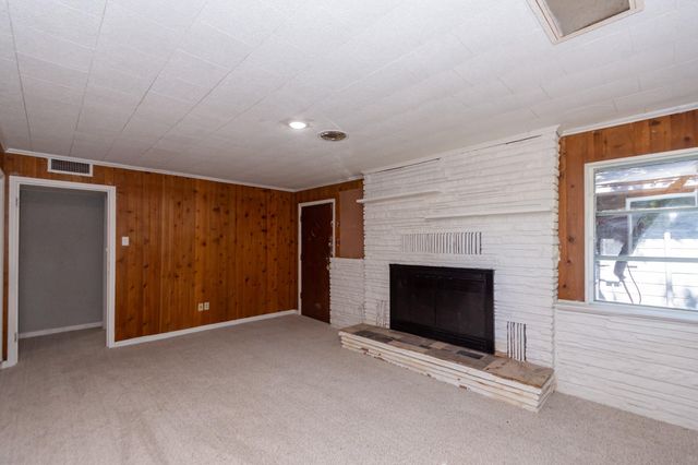 1230 W 4th Street, Freeport, TX 77541