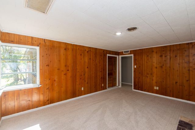 1230 W 4th Street, Freeport, TX 77541