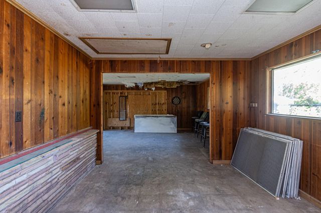 1230 W 4th Street, Freeport, TX 77541