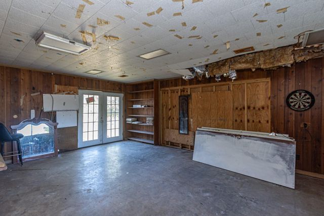 1230 W 4th Street, Freeport, TX 77541