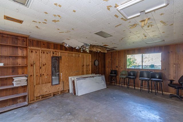 1230 W 4th Street, Freeport, TX 77541