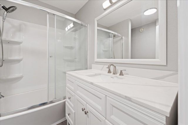 1214 AIRLINE DRIVE, North Pole, AK 99705