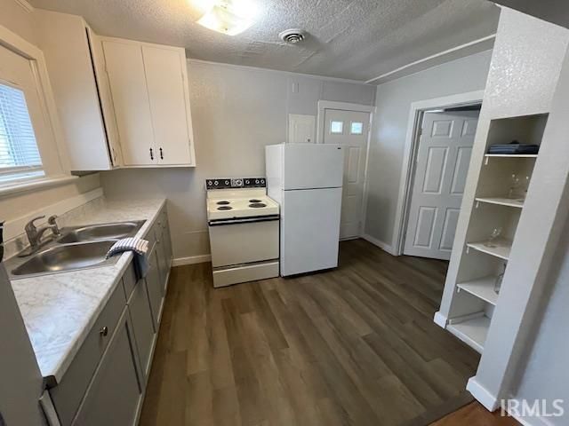 3709 South Park Drive, Fort Wayne, IN 46806