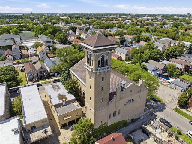 5001 S Hermitage Avenue, Chicago, IL 60609