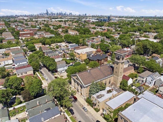 5001 S Hermitage Avenue, Chicago, IL 60609