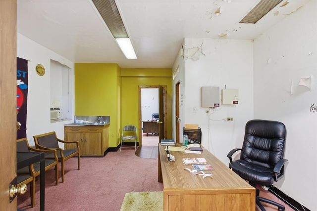 5001 S Hermitage Avenue, Chicago, IL 60609