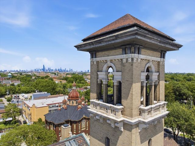 5001 S Hermitage Avenue, Chicago, IL 60609