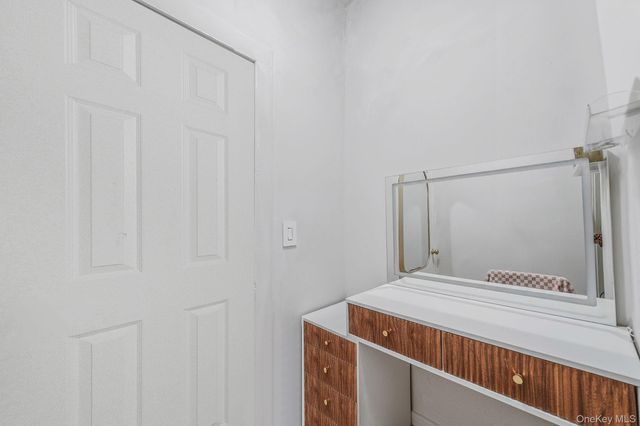 5807 Maspeth Avenue, Maspeth, NY 11378