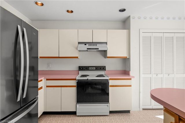 756 Belville BLVD, Naples, FL 34104