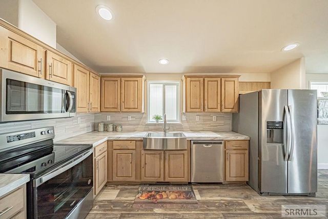 960 Cottage Lane, Blackfoot, ID 83221