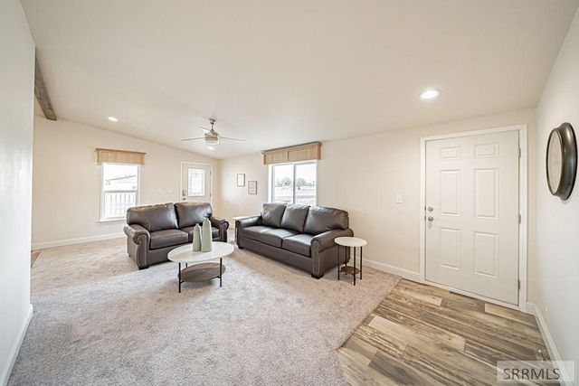 960 Cottage Lane, Blackfoot, ID 83221