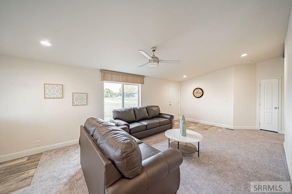 Image 7 of property listing at 960 Cottage Lane, Blackfoot, ID 83221