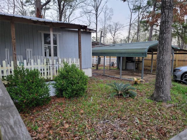 101 Jamaica Avenue, Point Blank, TX 77364
