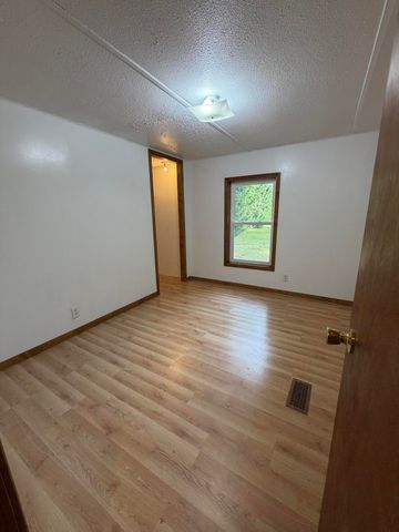 6637 White Road, Muskegon, MI 49442